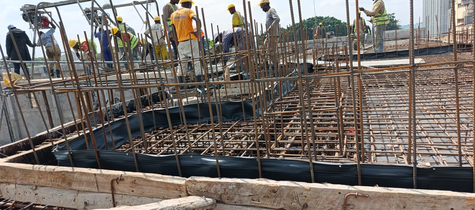 Lanny Builders Team